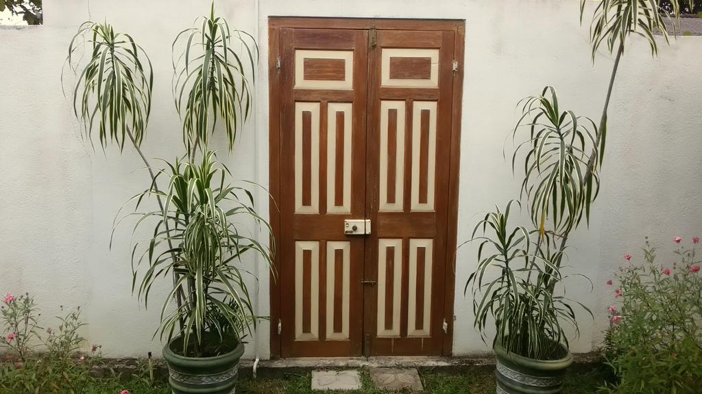 Lilly House Bed and Breakfast Unawatuna Εξωτερικό φωτογραφία